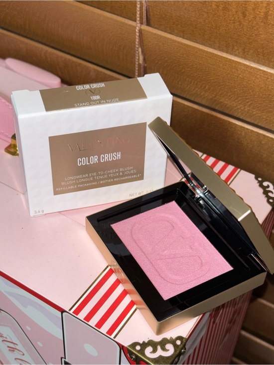 Valentino Other - Valentino Color Crush Longwear Eye-to-Cheek Blush 100R